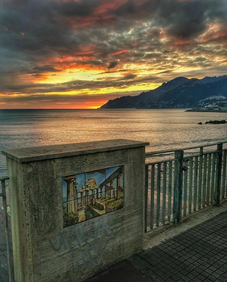 Salifornia Casa Vacanze Leilighet Salerno Eksteriør bilde
